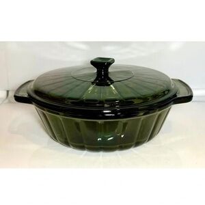 Elegant Dark Green Casserole Dish with Lid